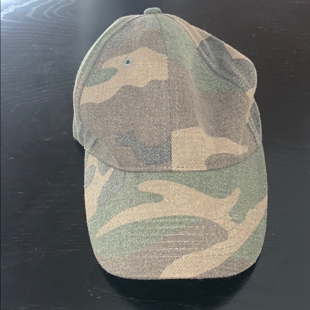 Camo hat never worn